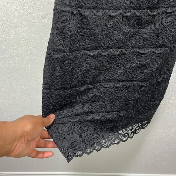 Bebe Women’s Mini‎ Black Lace Dress Lace Feminine Sleeveless back zip Sz L Party - Picture 6 of 11